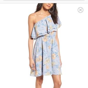 One shoulder floral dress. Excellent condition